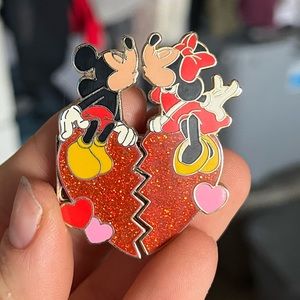 Disney Valentines Day Pin